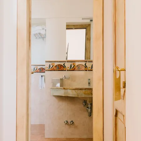 Principe Giovanni 4*